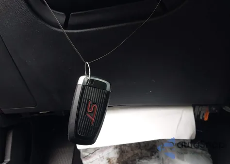 2022 Ford Explorer St из США, поврежденный, VIN 1FM5K8GC5NGA69338